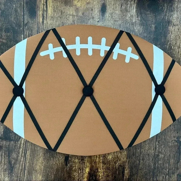 Football board/wall hanging - Picture 1 of 8